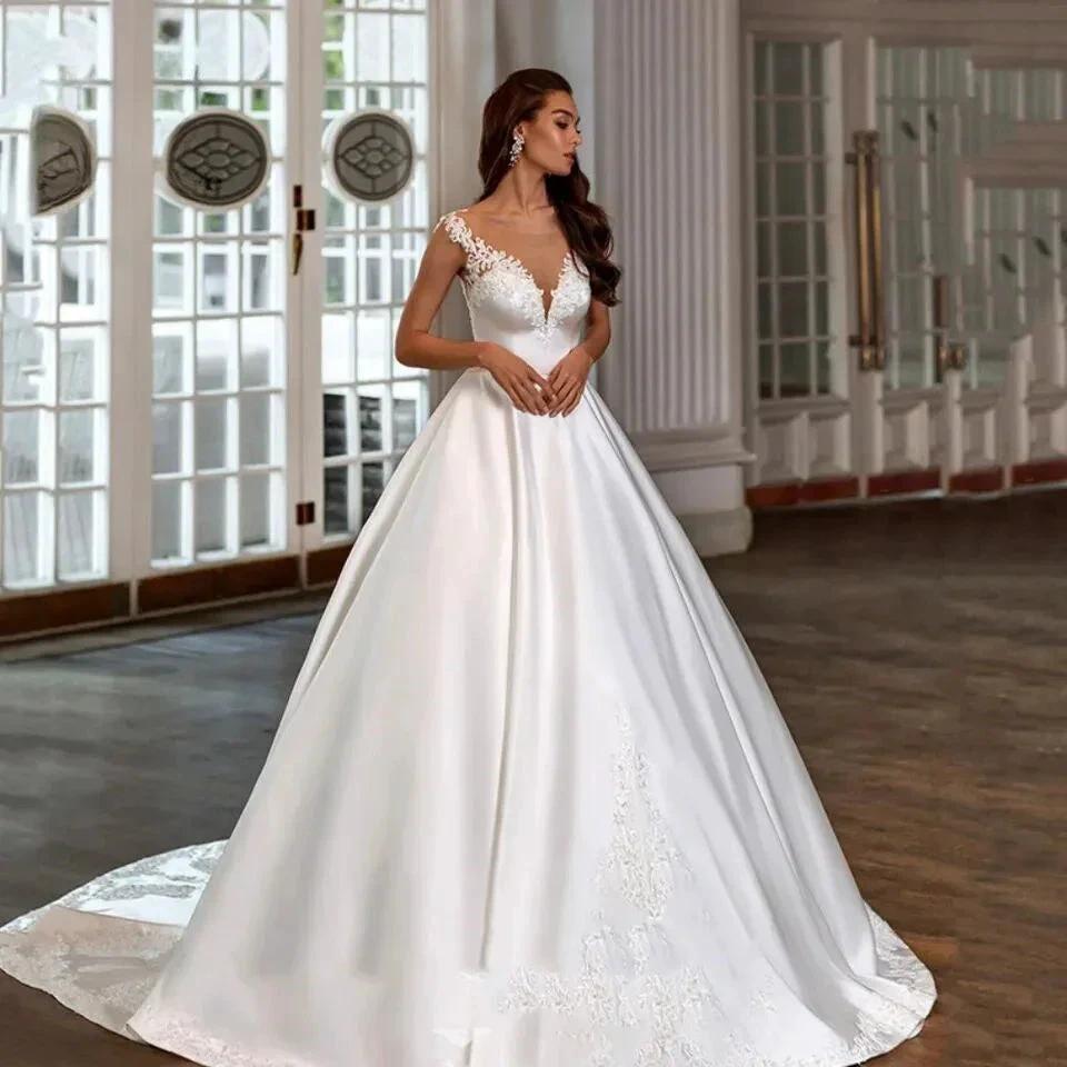Boho Satin Wedding Dresses A line Lace Appliques Bridal Gowns Elegant V Neck Princess Wedding Party Gowns