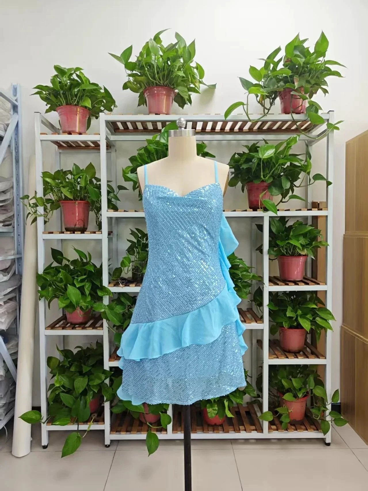 Beautiful Blue Halter Sequins Chiffon Ruffles Cocktail Dress Homecoming Dress Y8251
