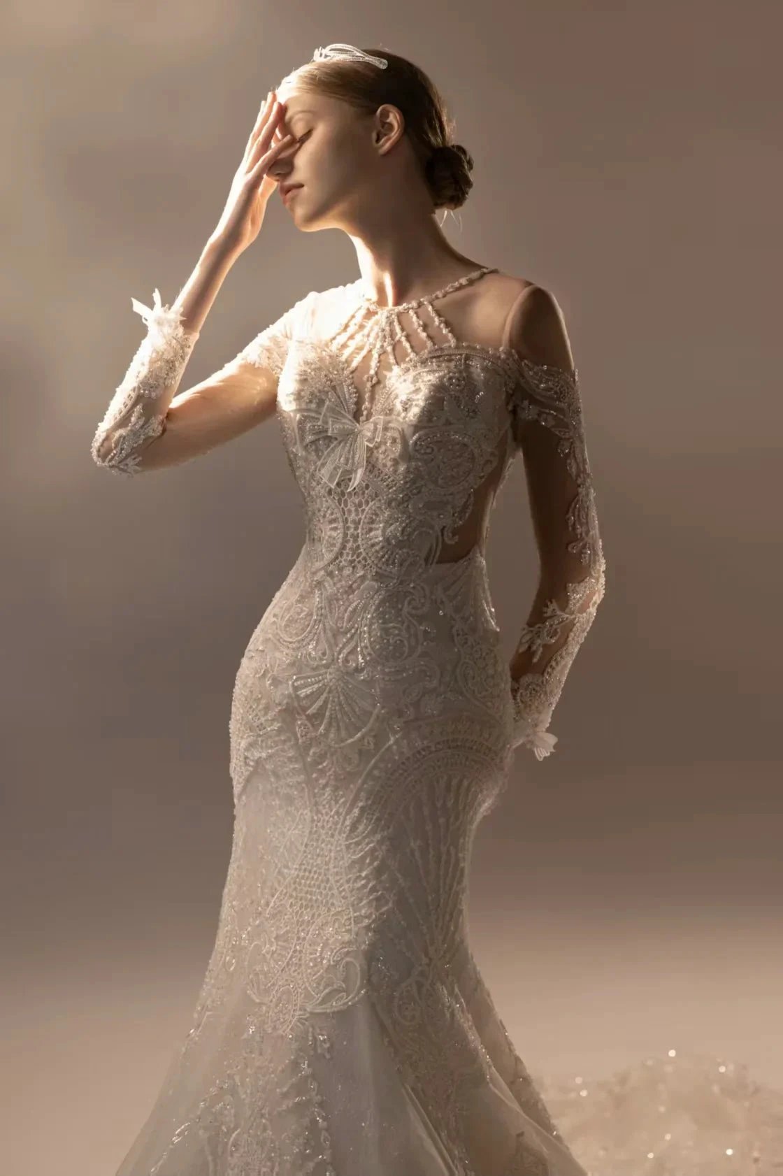 Exquisite Mermaid Halter Neck Illusion Lace Wedding Dress with Beaded Embroidery & Keyhole Back H0010