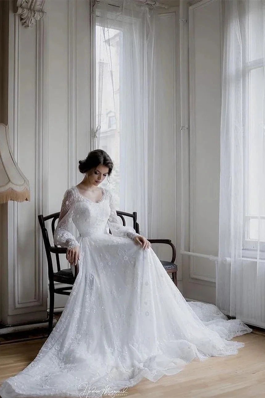 Beautiful A-line White Long Sleeves Lace Appliques Wedding Dress