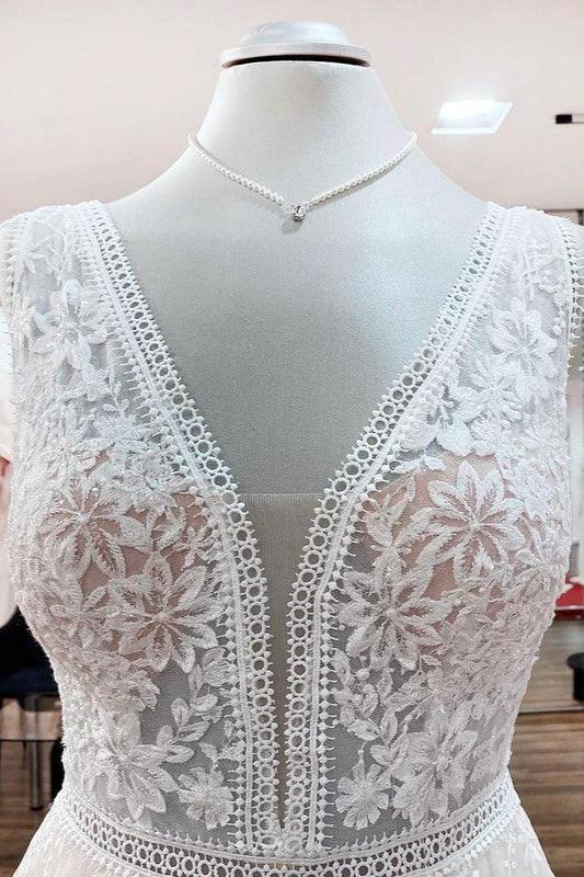 Beautiful Long A-Line Lace Appliques Tulle Open Back Wedding Dresses