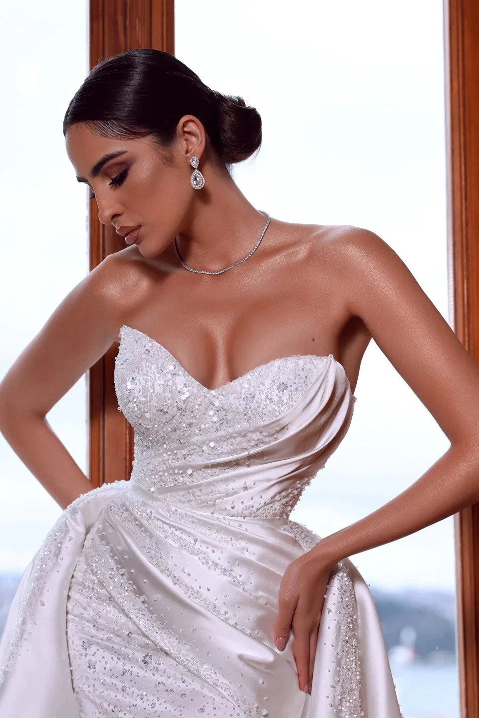 Beautiful White Sweetheart Beading Sleeveless Wedding Dress With Detachable Train