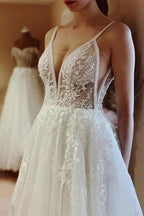 Boho A-line V-neck Backless Sleeveless Wedding Dresses With Lace