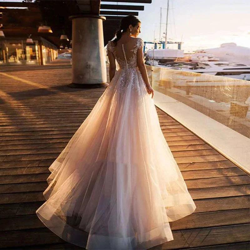 Boho Beach Wedding Dress O-Neck Appliques Lace Top Vintage Princess Wedding Gown Cap Sleeve Simple Bride Dress 2020