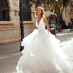 Sexy V-Neck Backless A-line Wedding Dress Romantic Organza Sleeveless Trouwjurk Simple Spaghetti Straps Bride Party