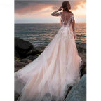 Lace Appliqued Bridal Gown For Women Illusion Long Sleeves Beach Wedding Dress Light Champagne Robe Bride Dresses