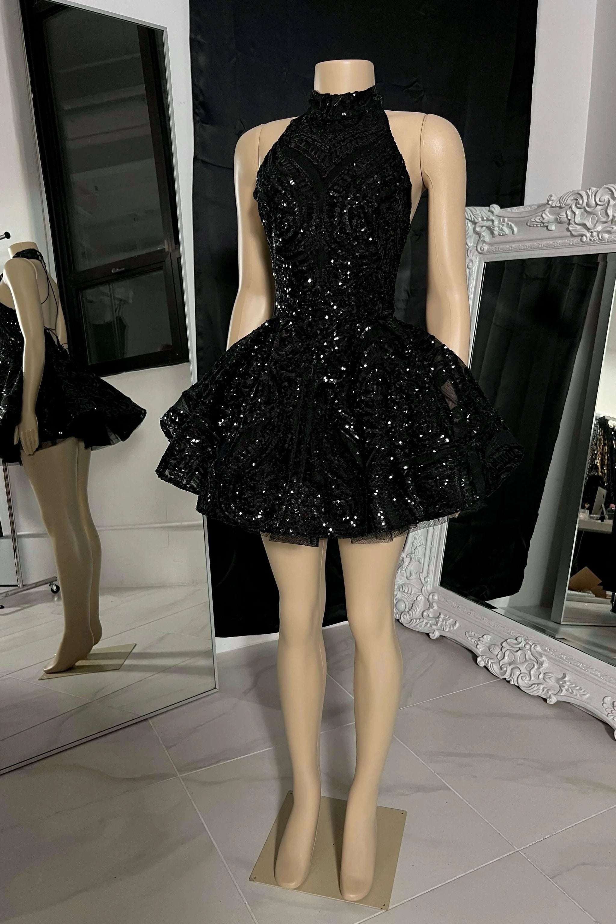 Charming High-neck Sleeveless MIni Prom Dress With Beading