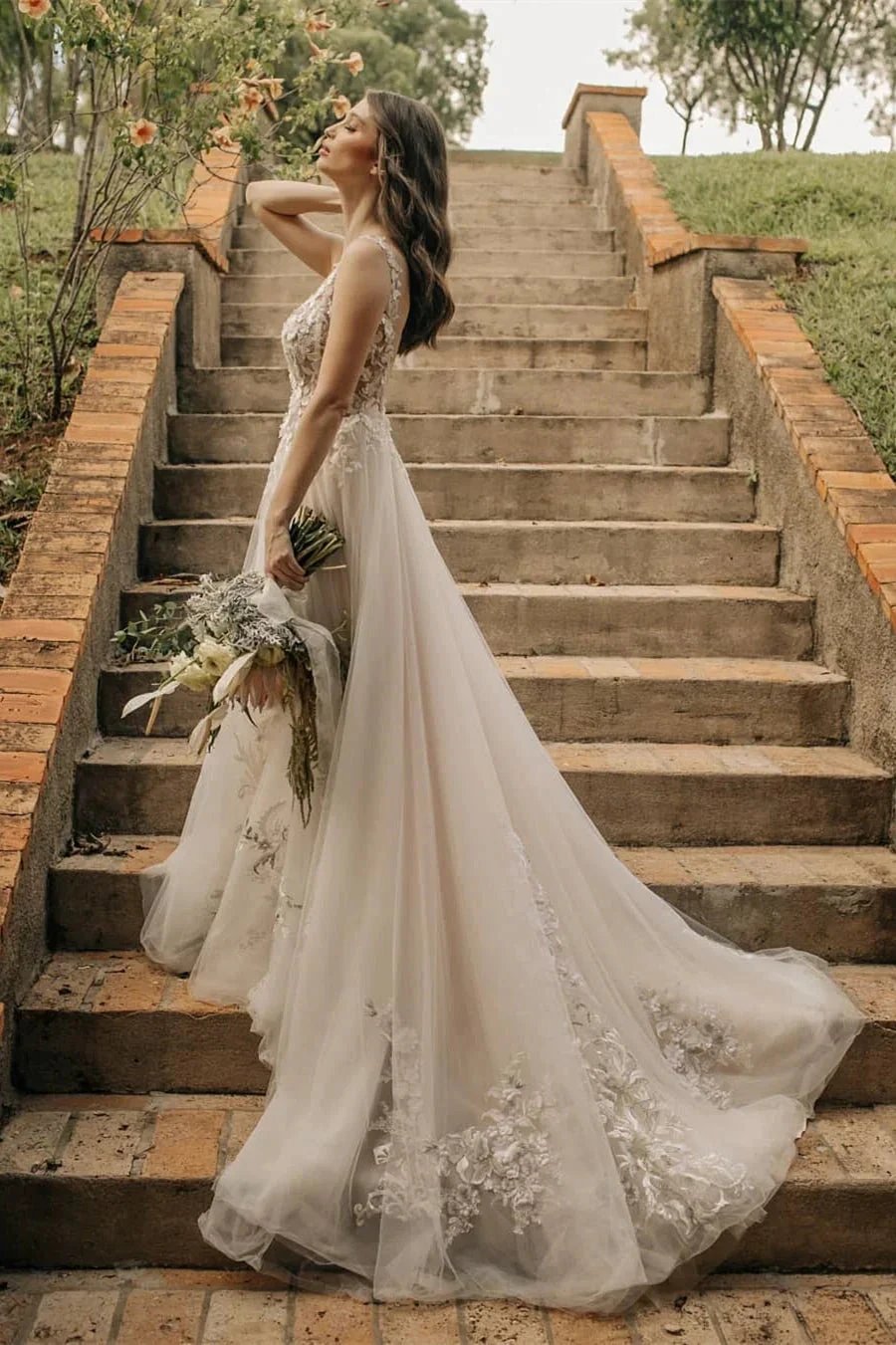 Chic Long A-line Sleeveless Flowers Backless Wedding Dress With Lace