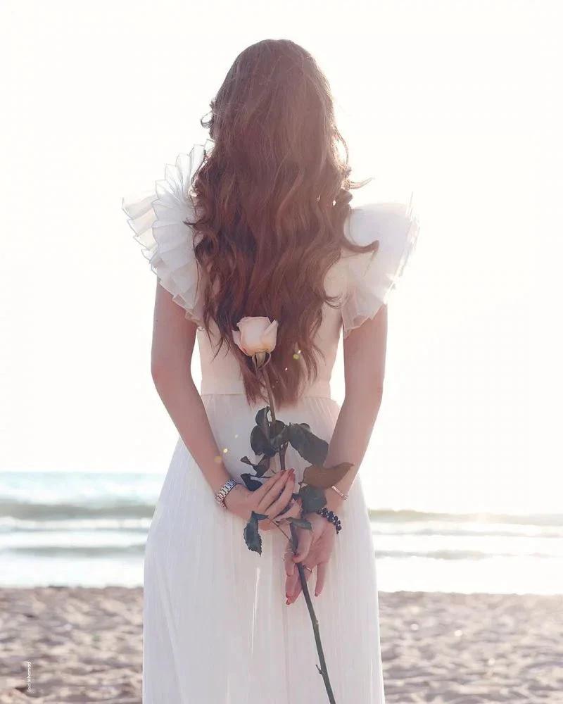 Chiffon Ruffless Sleeves V-Neck Summer Beach Wedding Dress