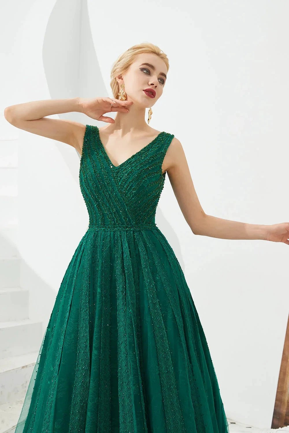 Classic Long A-line V-neck Tulle Prom Dress