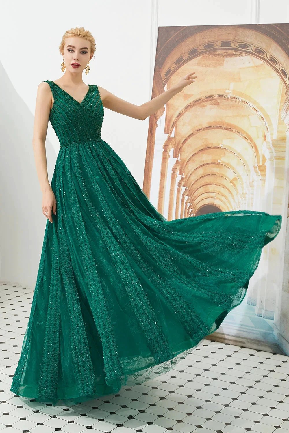 Classic Long A-line V-neck Tulle Prom Dress