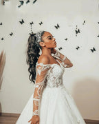 Classy Long A-Line Sweetheart Appliques Lace Tulle Wedding Dress with Sleeves