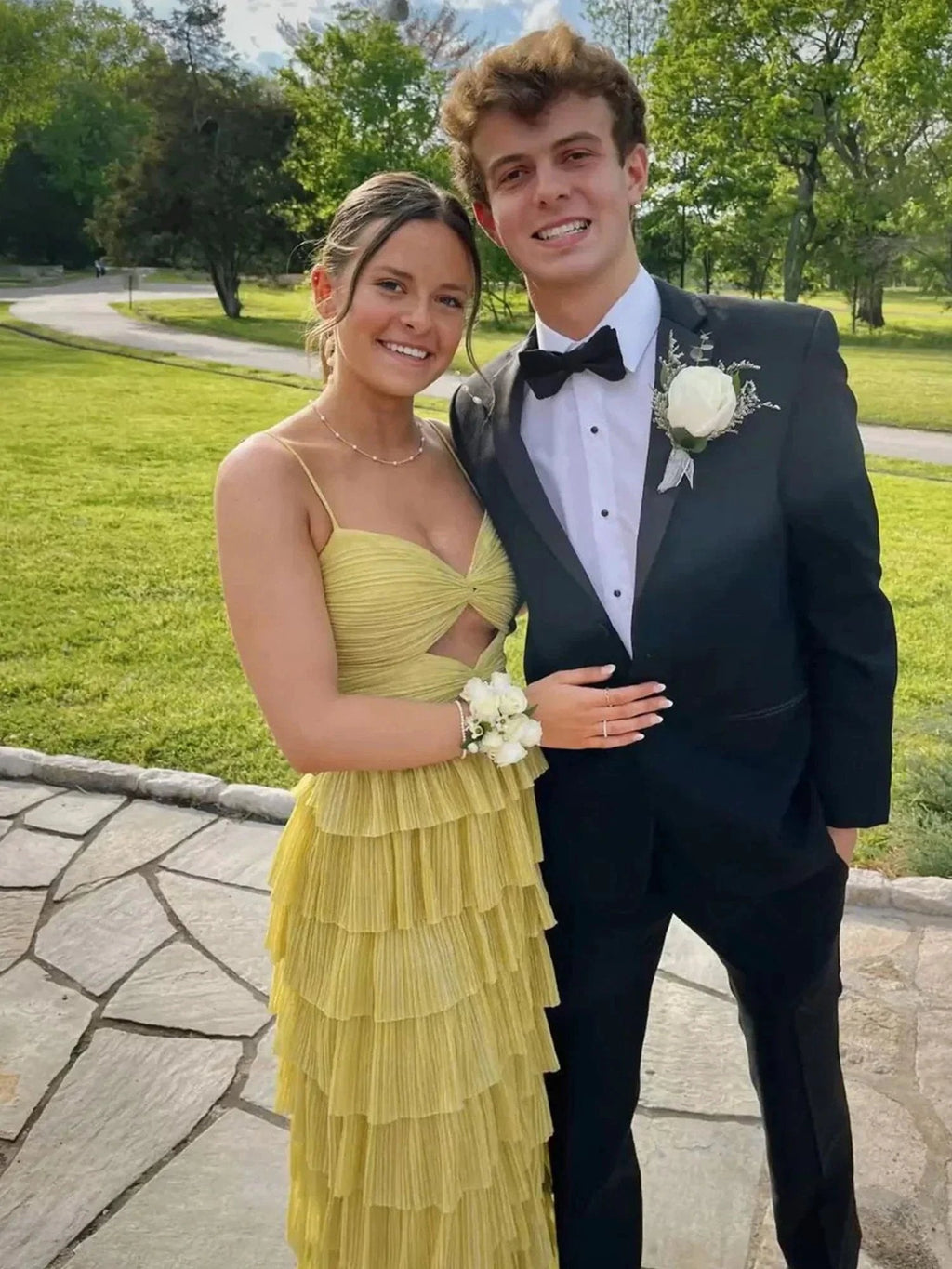 Curitis | Spaghetti Straps Yellow Keyhole Tiered Ruffle Long Formal Dress
