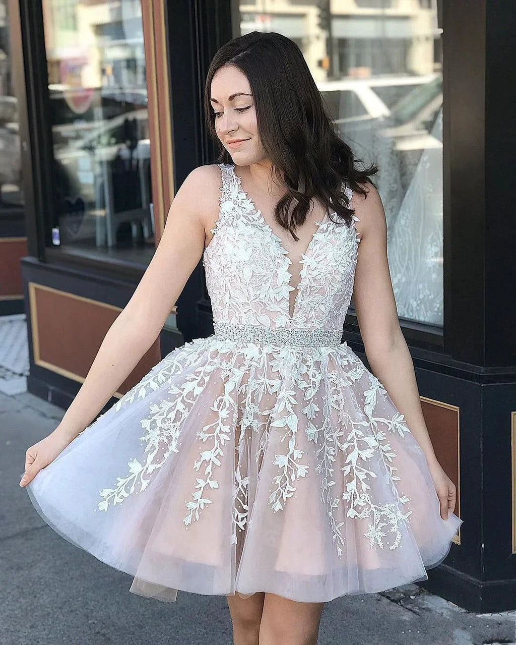 Cute A-line V-neck Tulle Floral Lace Backless Short Prom Dresses