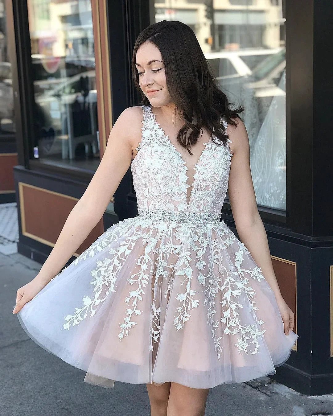 Cute A-line V-neck Tulle Floral Lace Backless Short Prom Dresses