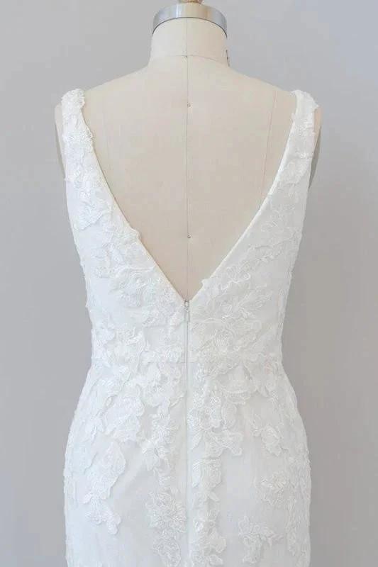 Deep V-neck Appliques Tulle Mermaid Elegant Wedding Dresses