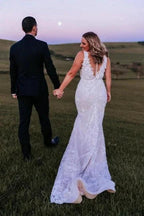 Designer V-Neck Sleeveless Mermaid Wedding Dresses With Lace