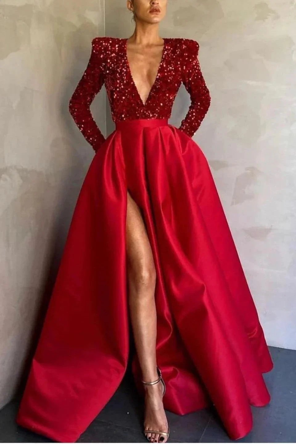 Long Sleeves Mermaid V-Neck Sequins Satin Prom Dress with Split