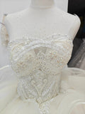 Romantic Sweetheart Strapless Ball Gown Wedding Dress with Crystal Floral Embroidery & Tulle Ruffles Ye-2023