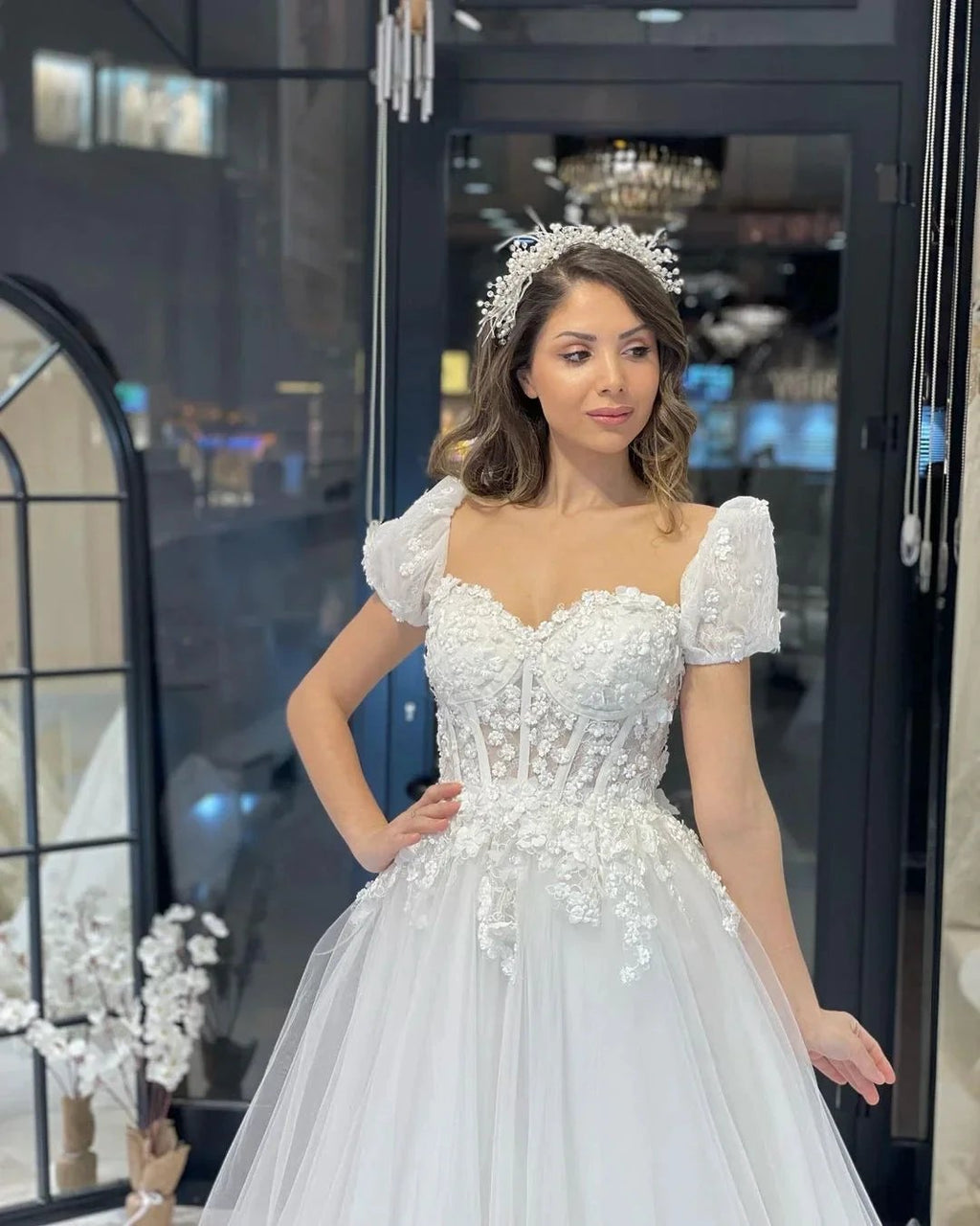 Elegant Floor Length Sweetheart Short Sleeves A-Line Tulle Wedding Dress