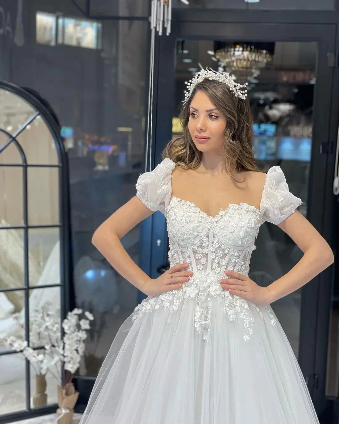 Elegant Floor Length Sweetheart Short Sleeves A-Line Tulle Wedding Dress