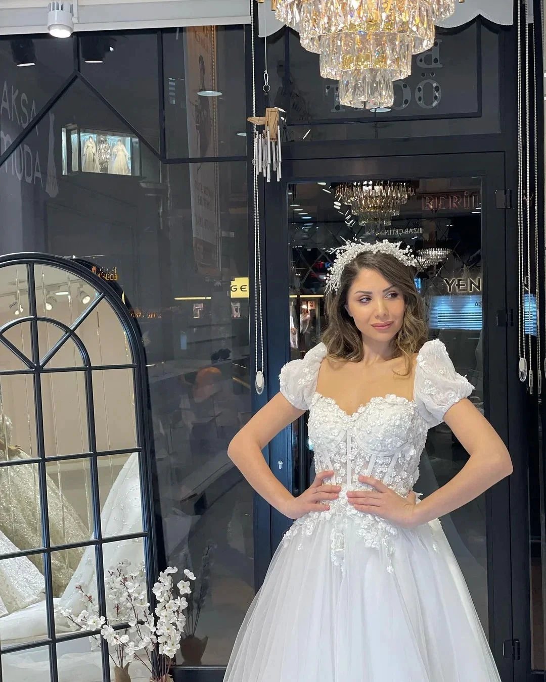 Elegant Floor Length Sweetheart Short Sleeves A-Line Tulle Wedding Dress