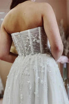 Elegant Long A-line Sweetheart Tulle Lace Wedding Dress with Slit