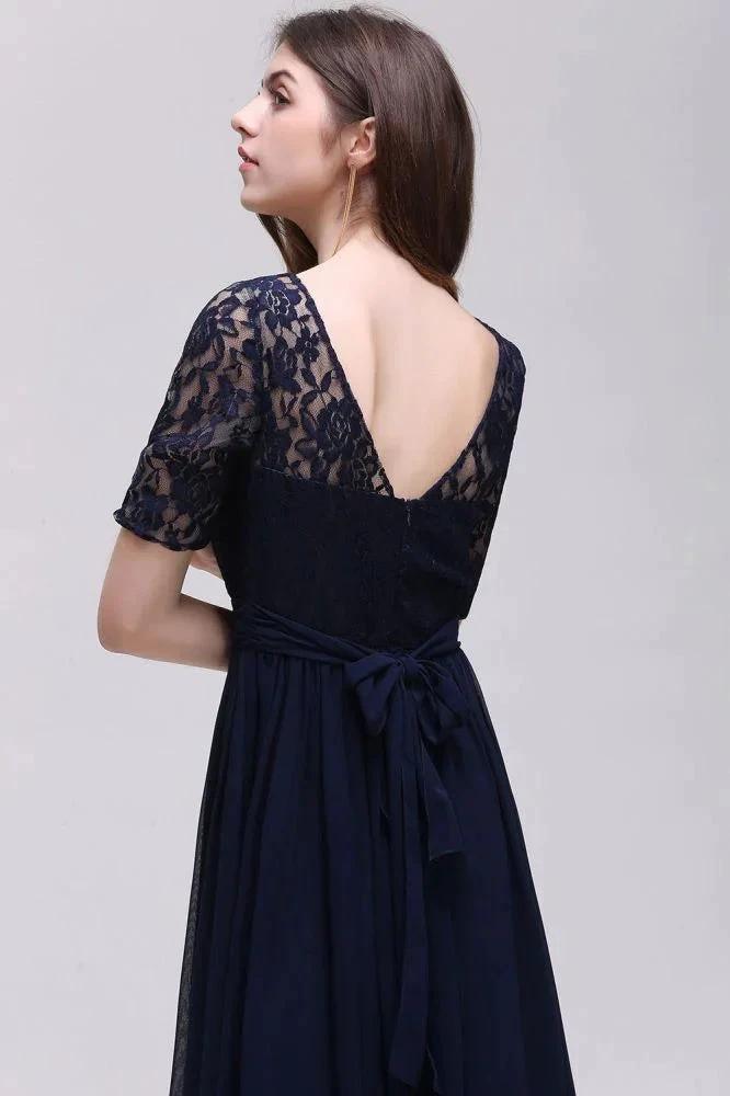 Elegant Scoop Chiffon A-line Prom Dress With Lace