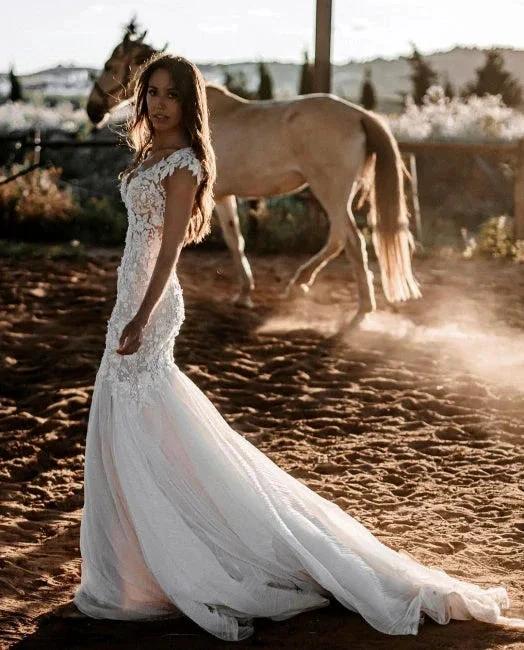 Elegant V-neck Sleeveless Mermaid Wedding Dresses with Lace