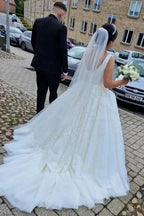 Gorgeous A-line Sleeveless Wedding Dresses With Lace