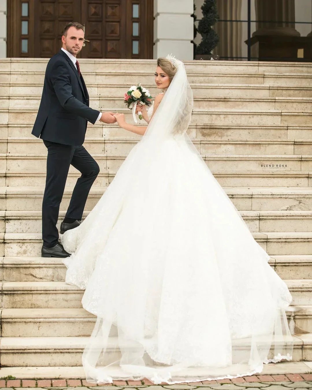 Gorgeous Long Princess V-neck Tulle Lace Wedding Dress