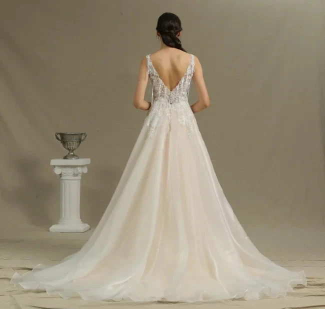 Gorgeous Wedding Dresses in Lace | A-line Wedding dress