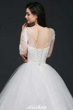 Lace Appliques Ball Gown Scoop Tulle Wedding Dress