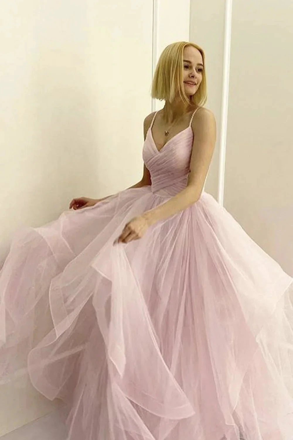 Long A-line V Neck Fluffy Tulle Prom Dresses Pink Formal Evening Gowns