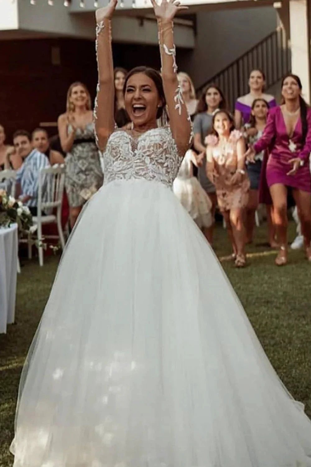 Long Sleeve A-line Sweetheart Tulle Lace Wedding Dress