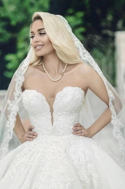 Luxury Long Sweetheart A-Line Sleeveless Wedding Dresses With Lace