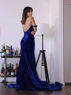 Sheath/Column Ruffles Off-the-Shoulder Velvet Sleeveless Prom Dresses