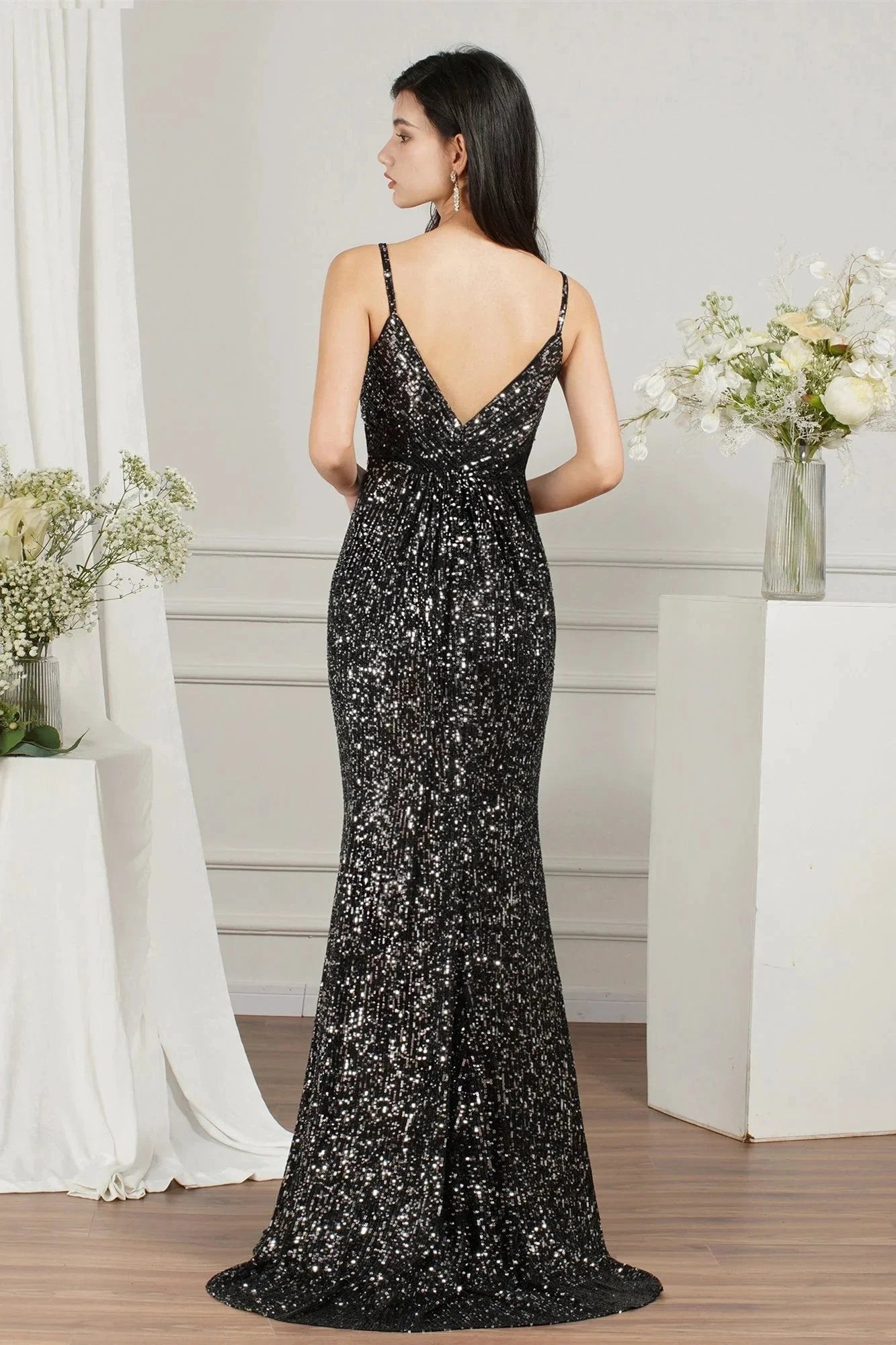 Shiny Sequins Spaghetti Straps V-neck Floor-length Mermaid Bridesmaid/Prom Dress
