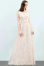 Sleeveless Long A-line V-neck Appliqued Tulle Prom Dresses