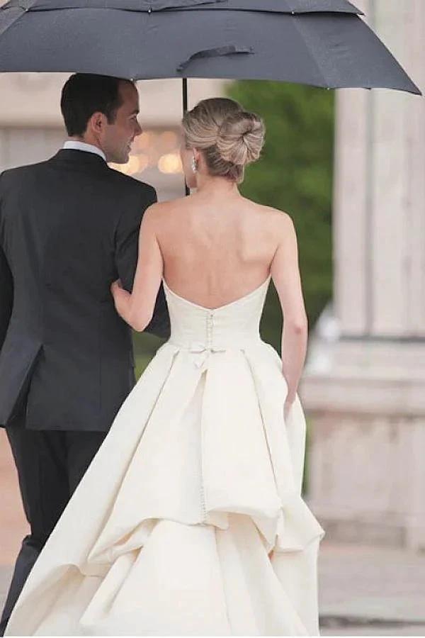 Sweetheart Court Train Ivory Satin Wedding Dress with Ruched WD122