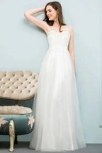 V-neck Sleeveless A-line Floor Length Lace Tulle Prom Dresses