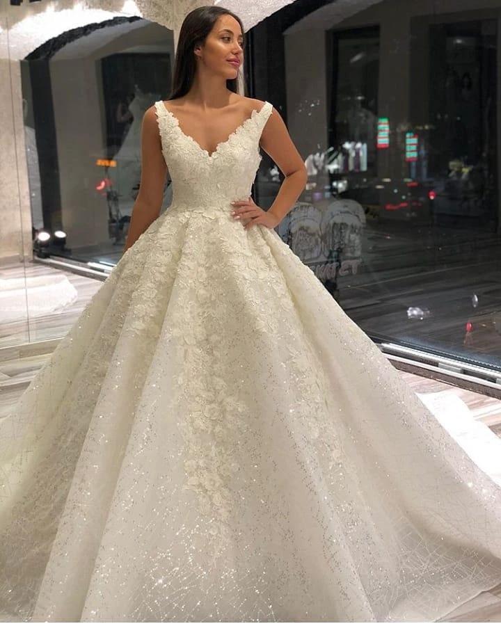 Vintage Long A-Line V-neck Appliques Lace Sequins Wedding Dress